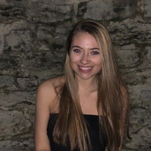 Meet your Posher, Caitlyn